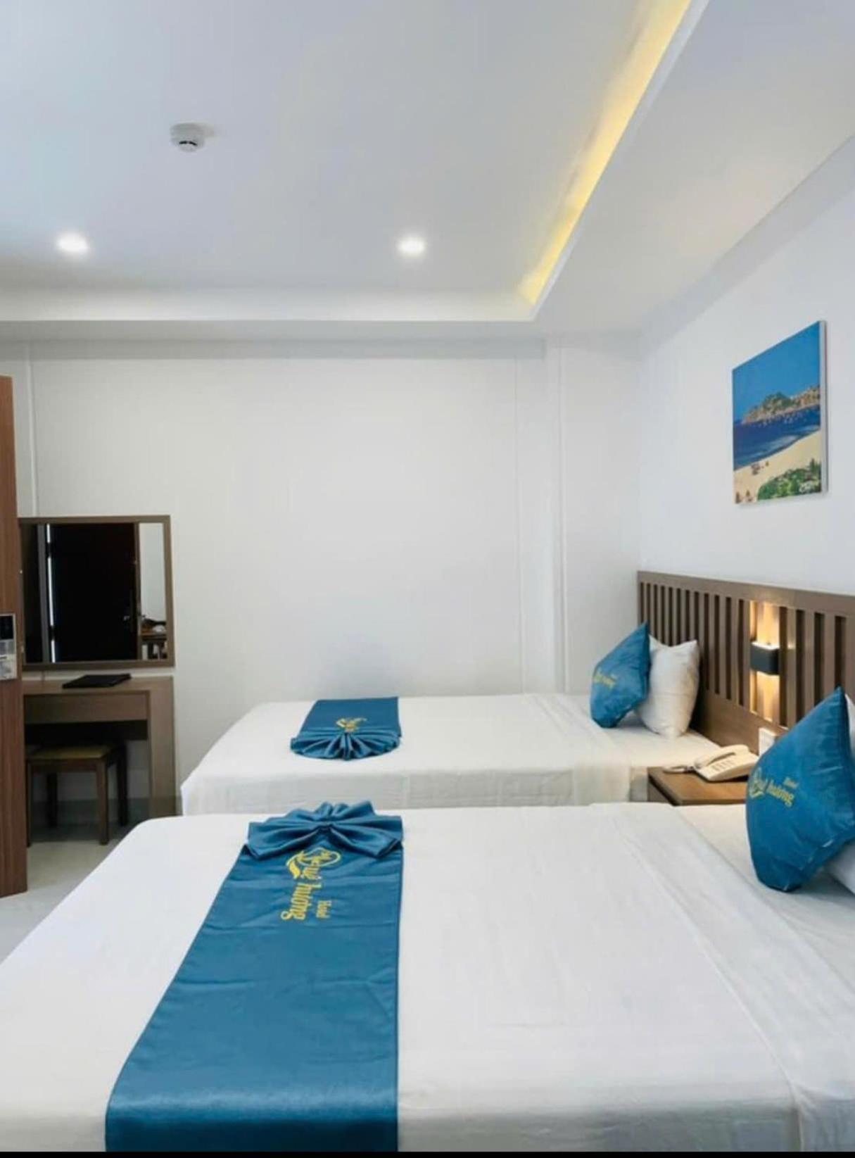 Que Huong Hotel Quy Nhon Exteriör bild