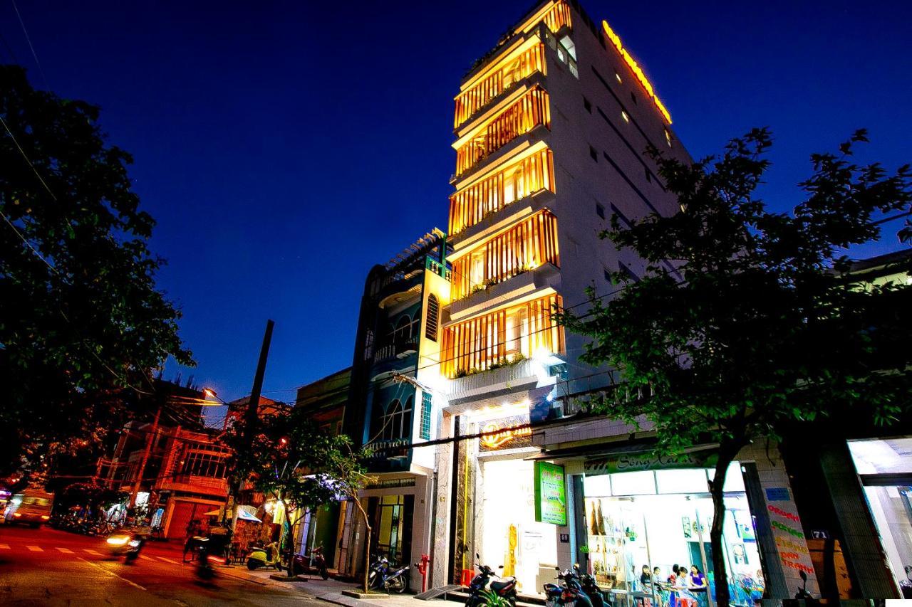 Que Huong Hotel Quy Nhon Exteriör bild